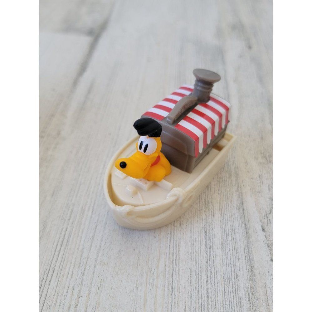 Nile‎ Nelly Pluto Steamboat Disney Pixar toy figure